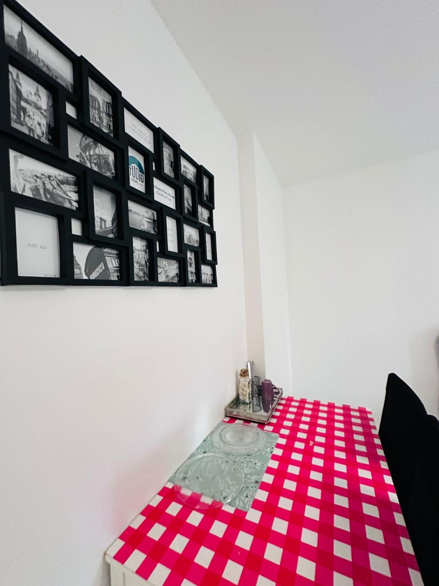 Appartamento Sri-Indo Bobigny Paris Esterno foto