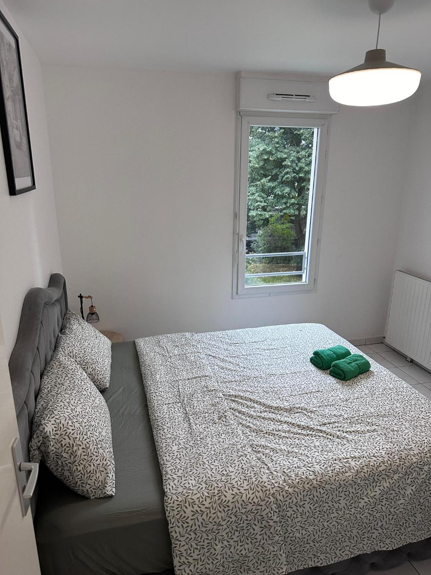Appartamento Sri-Indo Bobigny Paris Esterno foto