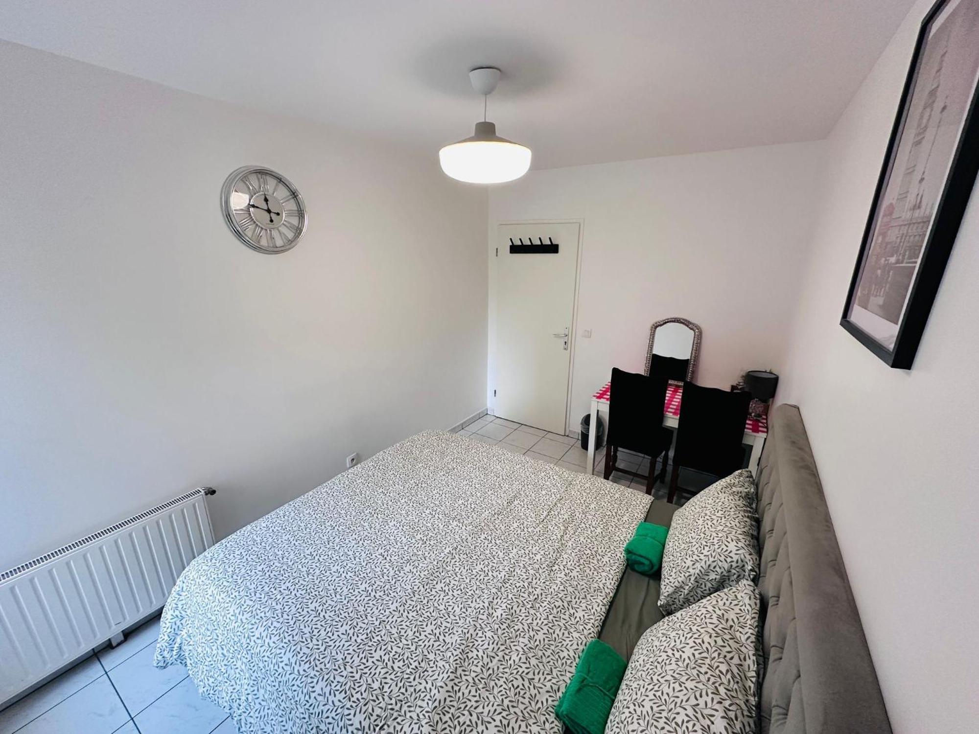 Appartamento Sri-Indo Bobigny Paris Esterno foto